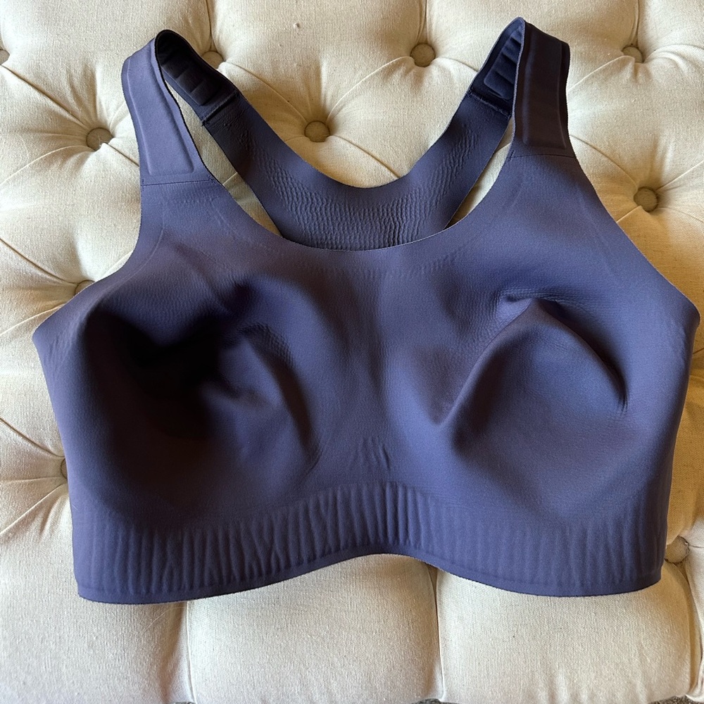 Lululemon Go Further Bra L